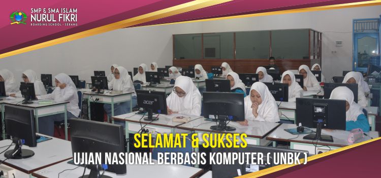 Santri Kelas 12 SMAI NFBS Serang Jalani UNBK