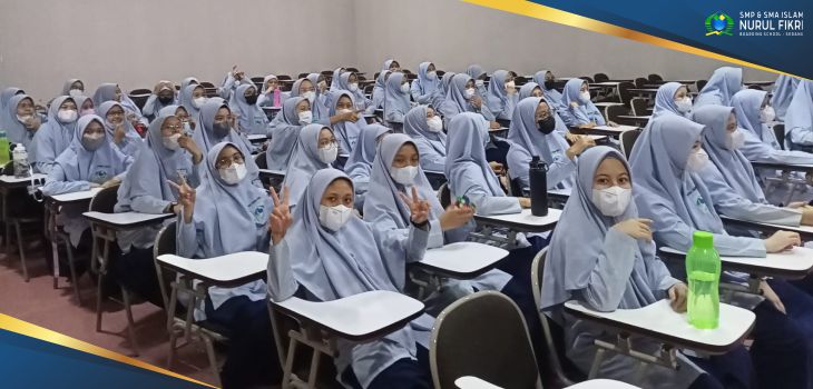 Mengasah Skill Berorganisasi Bagi Santri Kelas VIII