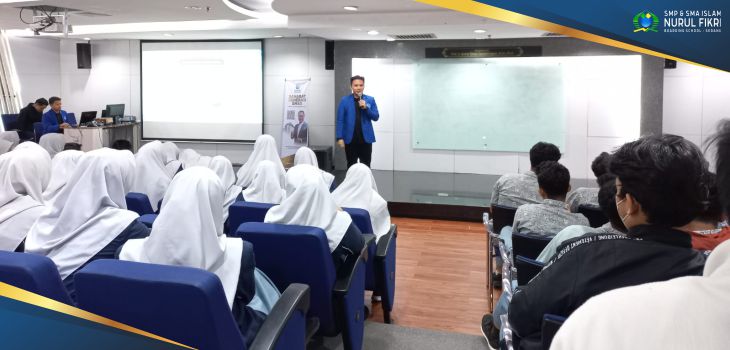 Training Motivasi Santri Kelas 12 Sebelum Program Intensif Menuju Universitas